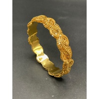 Ladies 21ct Yellow Gold Round Wavey Edge Bangle