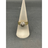 Ladies 18ct Yellow Gold Diamond Cluster Flowerette Ring