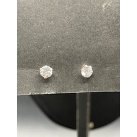 Ladies 18ct White Gold Cubic Zirconia Stud Earrings