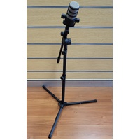 Rode PodMic FG0386105 Dynamic Podcasting Microphone with Stand and XLR Cable