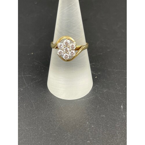 Ladies 9ct Yellow Gold Cubic Zirconia Flower Design Ring Fine Jewellery