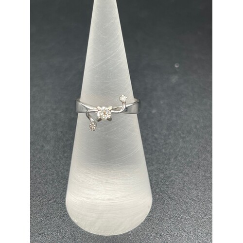 Ladies Solid 2.7 Grams 9ct White Gold Diamond Ring Fine Jewellery Size UK K