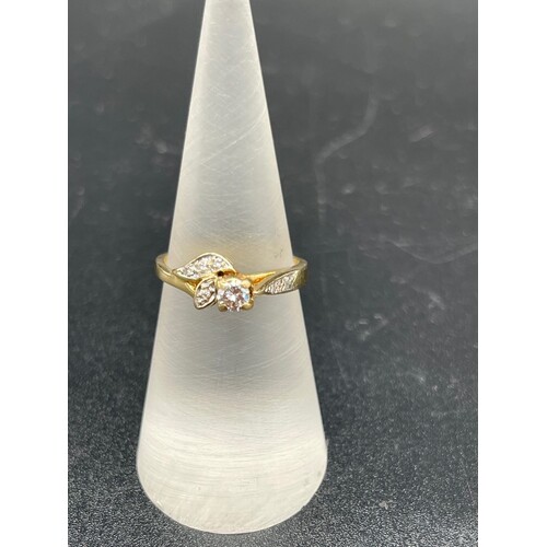 Ladies 18ct Yellow Gold Diamond Ring (Pre-Owned)