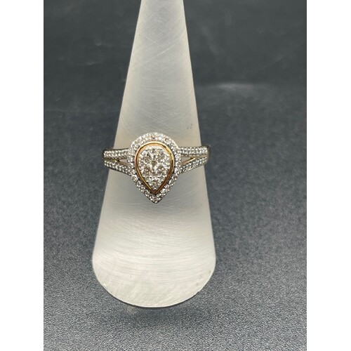 Ladies 9ct Yellow Gold Diamond Engagement Ring (Pre-Owned)