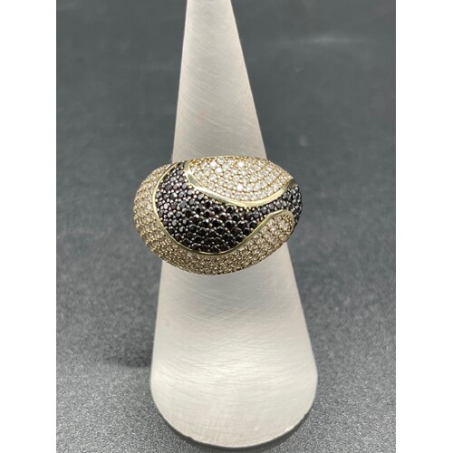 Ladies 9ct Yellow Gold Ring (Pre-Owned)