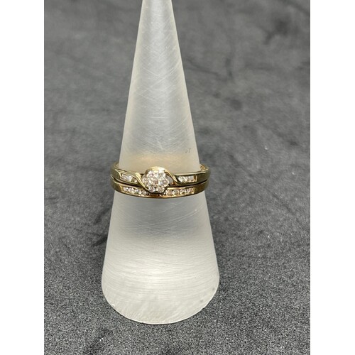 Ladies 9ct Yellow Gold Diamond Ring Set (Pre-Owned)