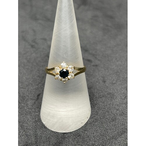 Ladies 18ct Yellow Gold CZ & Blue Gemstone Ring (Pre-Owned)