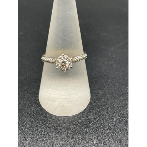 Ladies 9ct Yellow Gold Ring (Pre-Owned)