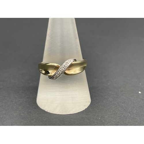 Ladies 9ct Yellow Gold Ring (Pre-Owned)