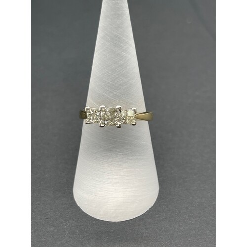 Ladies 18ct Yellow Gold Diamond Ring (Pre-Owned)