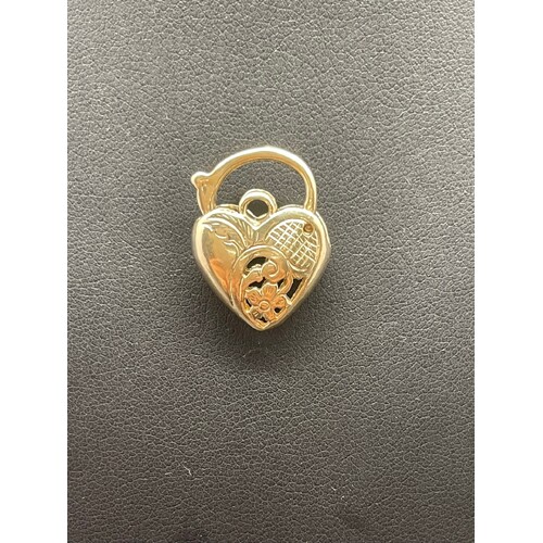 Ladies 9ct Yellow Gold Heart Locket Pendant (Pre-Owned)