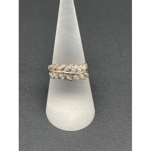 Ladies 9ct Yellow Gold Vine Leaf Design Ring (Pre-Owned)