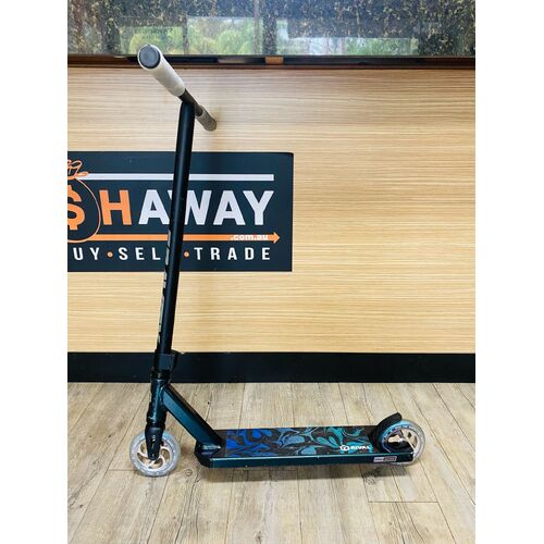 Gravity Manual Scooter Pro Series Rival Sturdy and Vibrant Colours (Pre-owned)