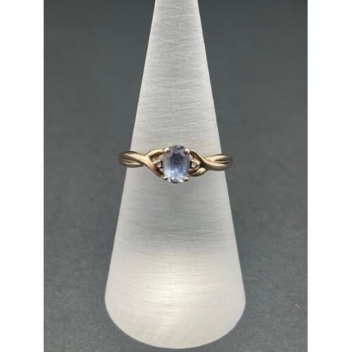 Ladies 9ct Yellow Gold Blue Stone Ring (Pre-Owned)