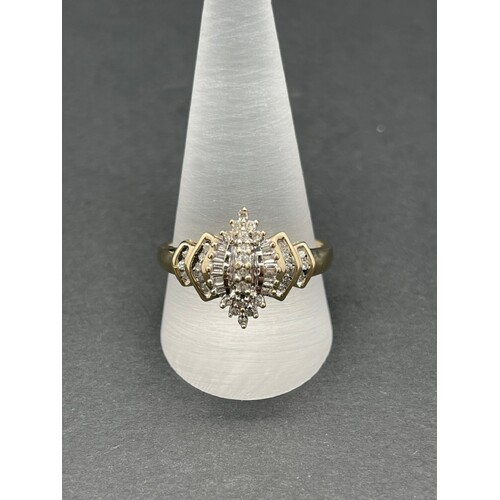 Ladies 9ct Yellow Gold Diamond Cluster Ring