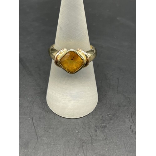 Ladies 9ct Yellow Gold Yellow Gemstone Ring