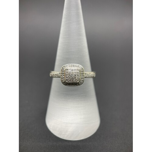 Ladies 9ct White Gold Diamond Ring