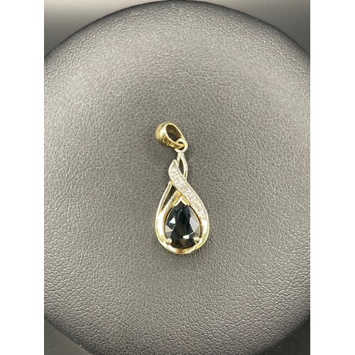 Ladies 9ct Yellow Gold Tear Drop Blue Gemstone Pendant