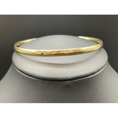 Ladies 9ct Yellow Gold Round Bangle