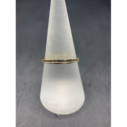 Ladies 9ct Yellow Gold Diamond Stacker Ring