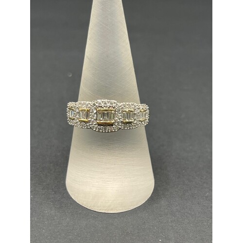 Ladies 10ct Yellow Gold Diamond Cluster Ring