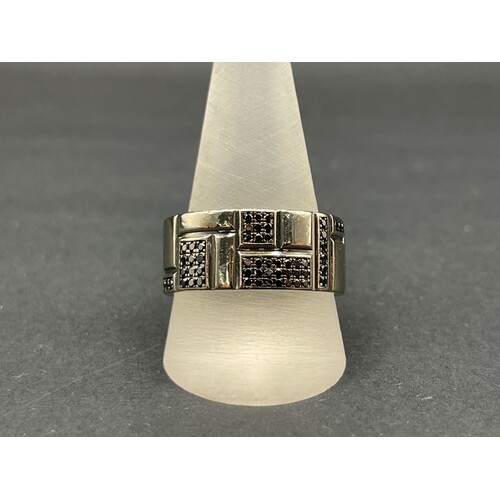 Mens 18ct White Gold Black Diamond Ring