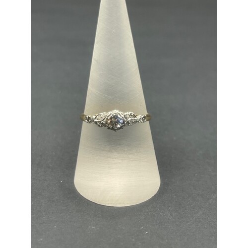 Ladies 18ct Yellow Gold Diamond Ring