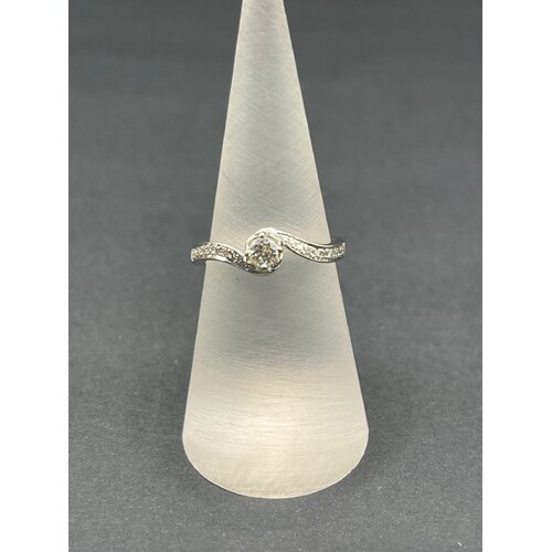 Ladies 18ct White Gold Diamond Ring