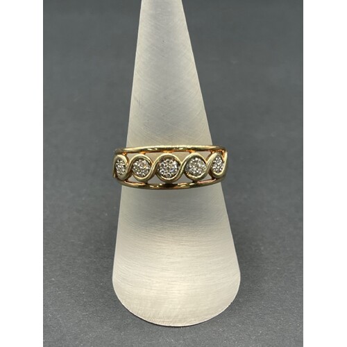 Ladies 9ct Yellow Gold Diamond Cluster Ring