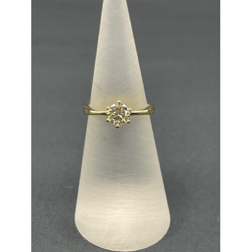 Ladies 18ct Yellow Gold Solitaire Diamond Ring