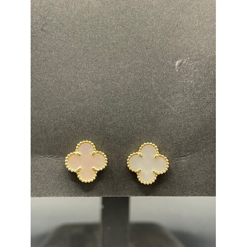 Ladies 18ct Yellow Gold Clover Stud Earrings