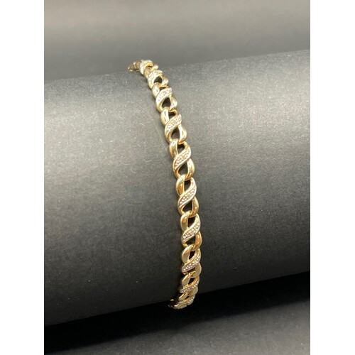 Ladies 9ct Yellow Gold Figure 8 Link Bracelet