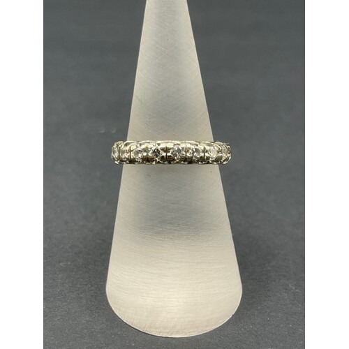 Ladies 14ct White Gold Diamond Ring