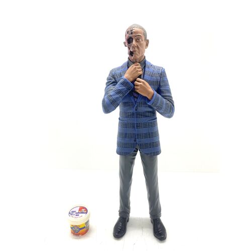 Breaking Bad Gustavo (Gus) Fring Burned Face Exclusive Collectable Figure