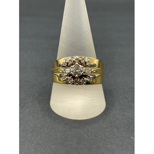 Ladies 18ct Yellow Gold 3 in 1 Diamond Ring