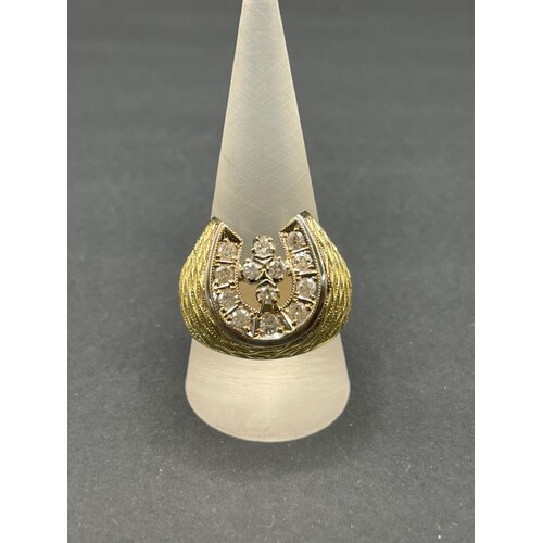 Mens 18ct Yellow Gold Diamond Ring