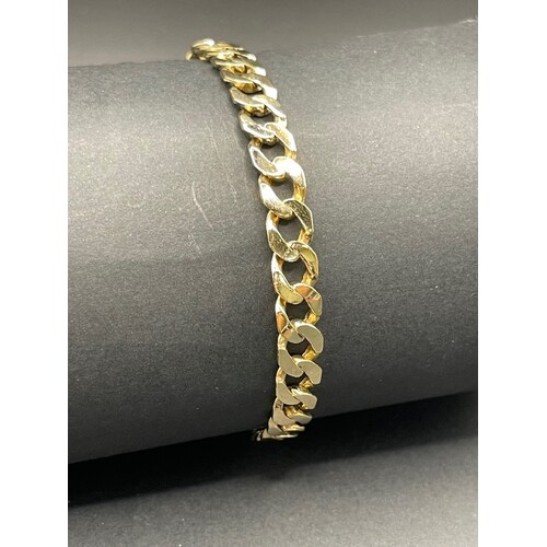 Mens 9ct Yellow Gold Curb Link Bracelet