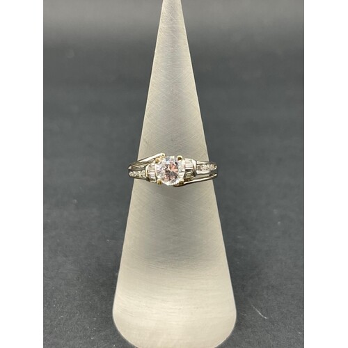 Ladies 18ct White Gold CZ and Diamond Ring