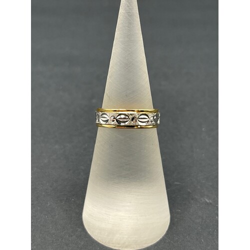 Unisex 18ct Two Tone Yellow and White Gold Laser Cut Ring