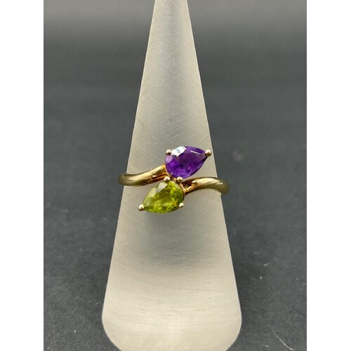 Ladies 9ct Yellow Gold Purple and Green Gemstones Ring