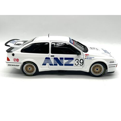 Biante 1:18 Ford Sierra RS500 1989 Inter-tec 500 Winner Moffat Niedzwiedz