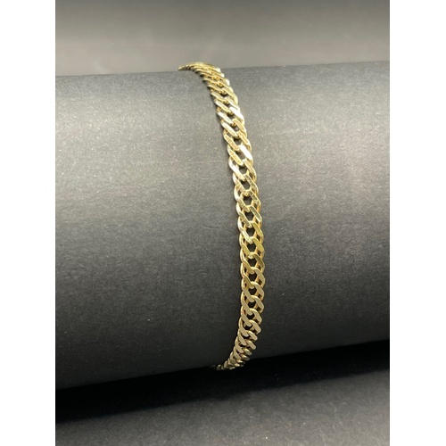 Ladies 9ct Yellow Gold Oval Double Curb Link Bracelet