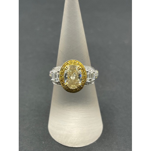 Ladies 14ct White Gold White & Yellow Diamond Ring