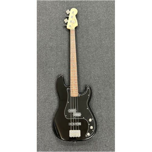 Squier By Fender Precision Bass Guitar Black 4-String