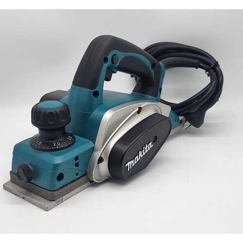 Makita KP0800 82mm Electric Corded Planer 230-240V 2.7A 50-60Hz 620W with Case