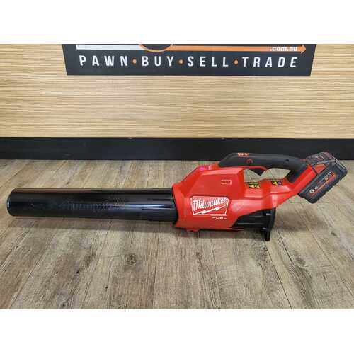 Milwaukee M18 Fuel M18FBL Electric Blower with 6.0Ah 18V Battery