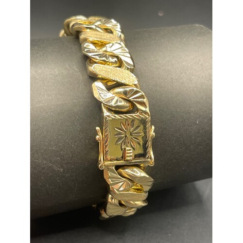 Mens 9ct Yellow Gold Diamond Cut Curb Link Bracelet