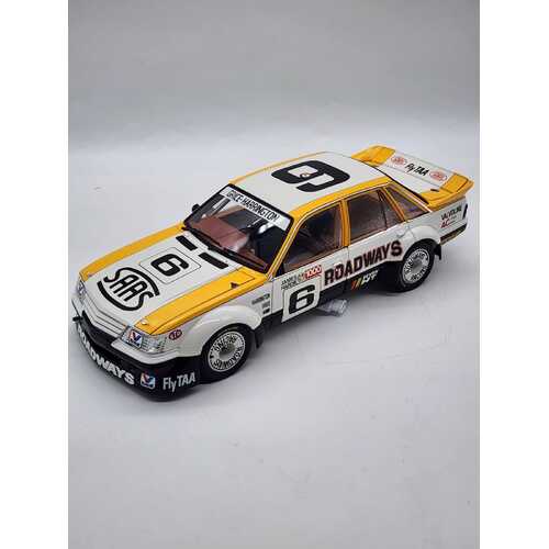 Classic Carlectables 1:18 Holden Commodore VK 1984 Bathurst 0317/1250 Diecast