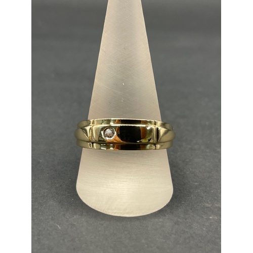 Mens 9ct Yellow Gold Diamond Ring