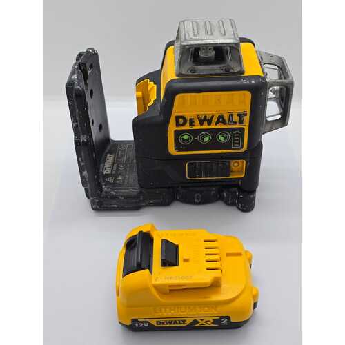 Dewalt 12V 360° Multi-Line Laser Level Green Beam with 2.0Ah Battery